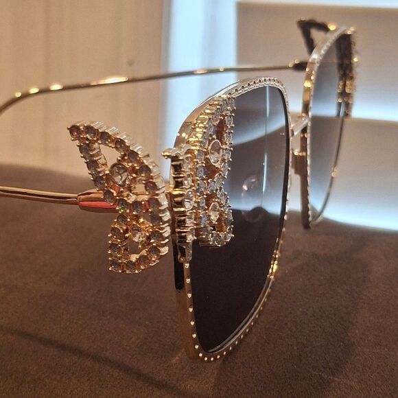 Woman’s Gold Crystal Rimmed Butterfly Chic Sun Glasses - Picture 5 of 12